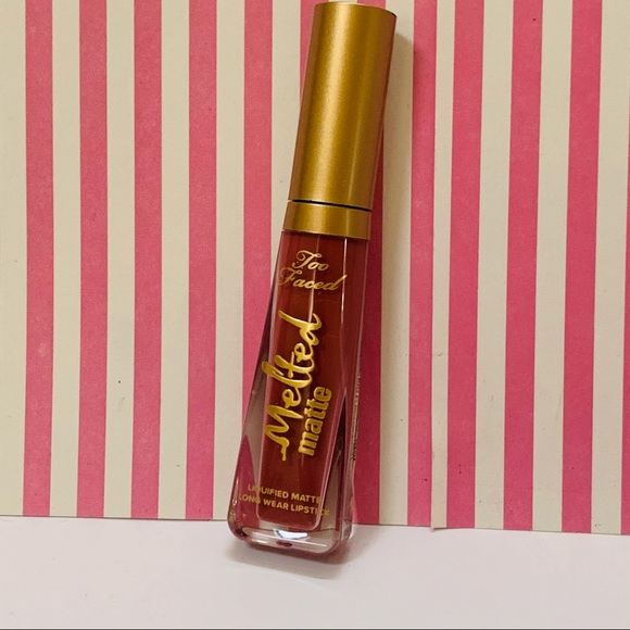 TOO FACED MELTED MATTE LIP - Into You - Picture 5 of 5